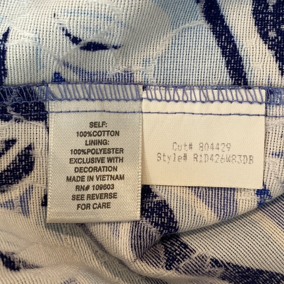 Dress Barn Blue and White Floral Sleeveless Dress Size 4 - Picture 5 of 6